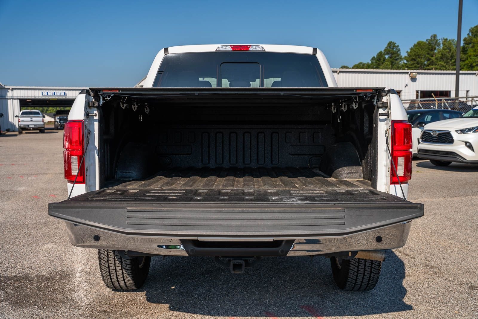 Certified Used 2020 White Ford Lariat image 20