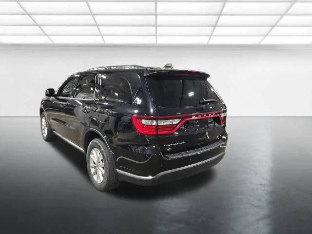 Used 2022 Black Dodge SXT image 6
