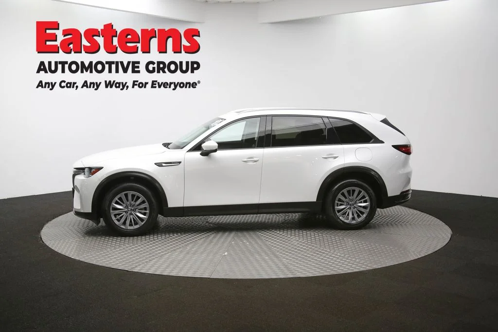 Used 2024 White Mazda Preferred image 62
