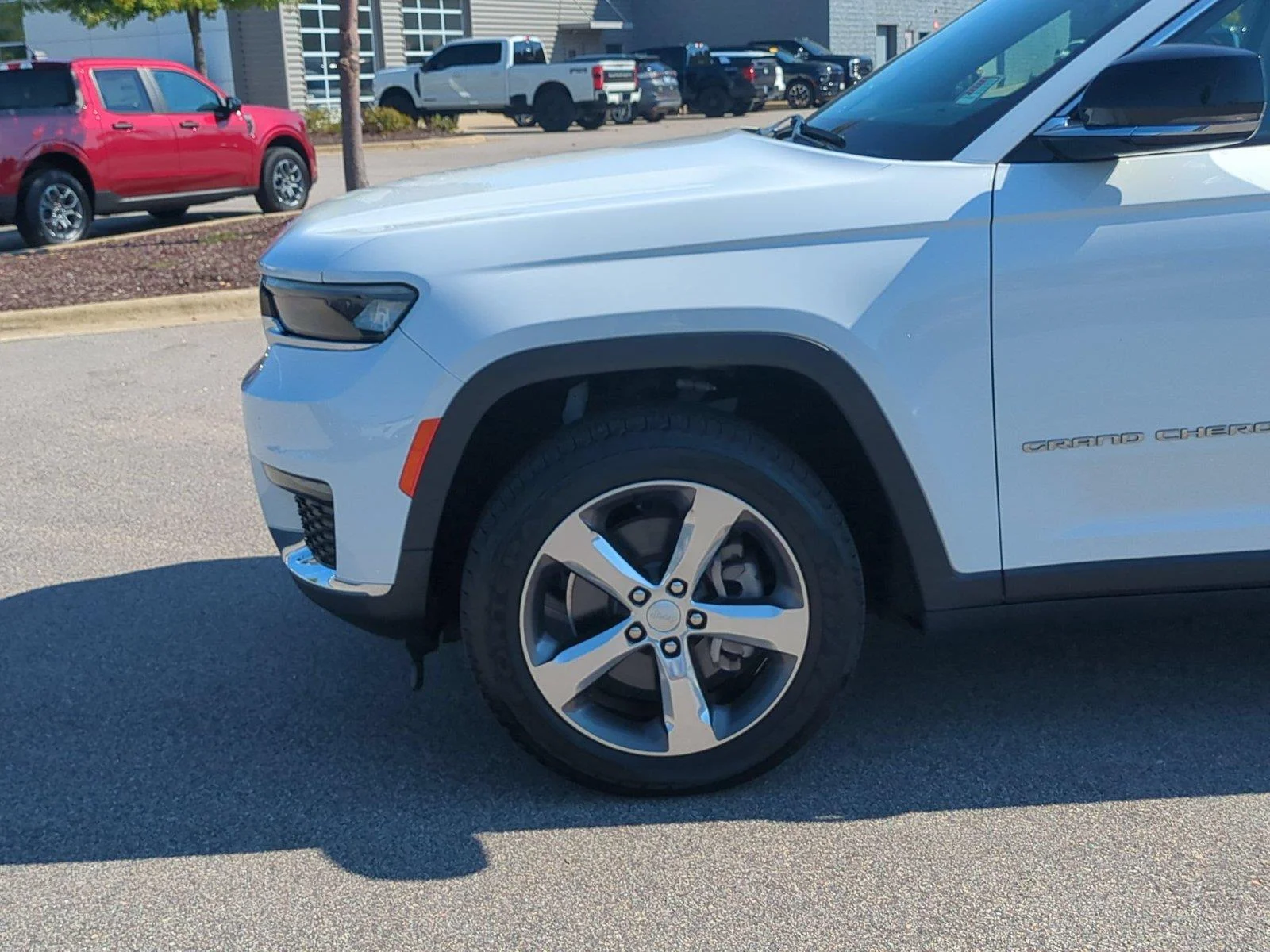 Used 2021 Bright White Clearcoat Jeep Limited image 10