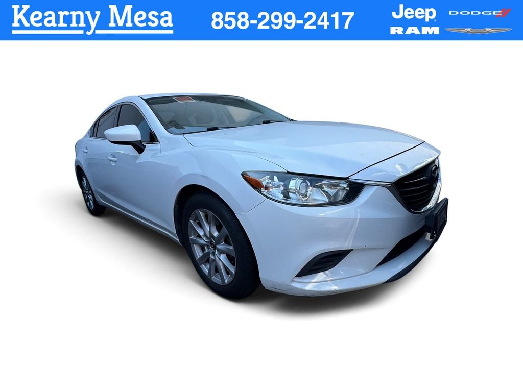 Used 2015 White Mazda i Sport image 1