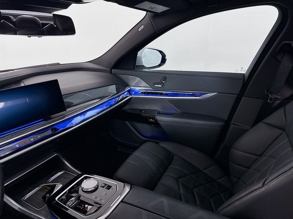 Used 2024 Black BMW 760i xDrive image 24