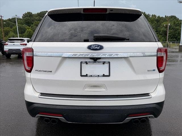 Used 2018 White Platinum Metal Ford Platinum image 4