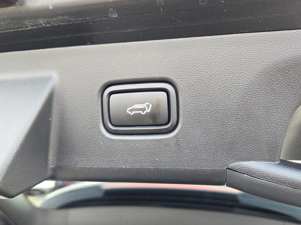 New 2025 Black Hyundai SEL Convenience AWD image 19