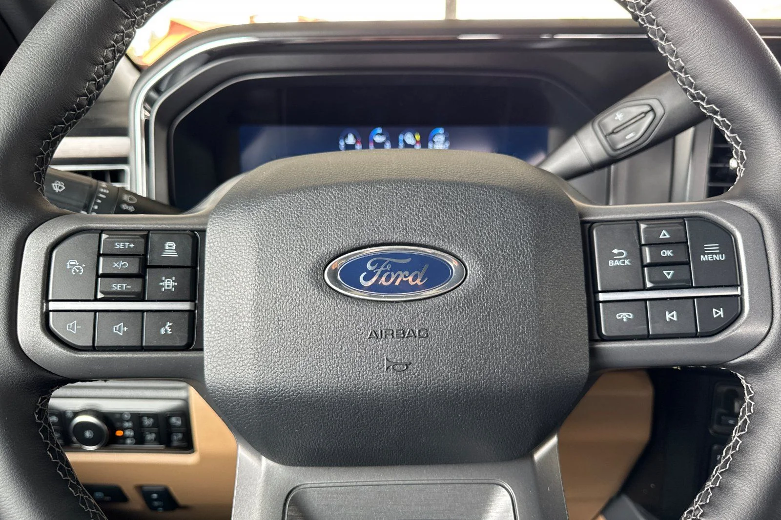 New 2026 Star White Metallic Tri-Coat Ford F-250® Lariat® image 25