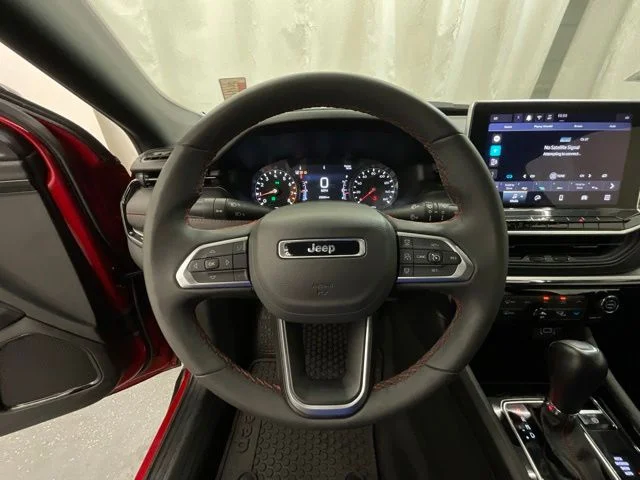 2025 Jeep Compass Trailhawk - Photo 11