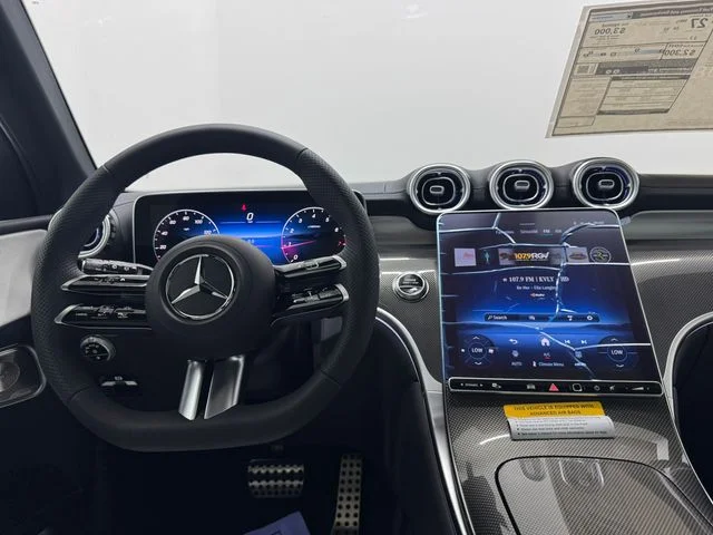 New 2026 MANUFAKTUR Moonlight Whit Mercedes-Benz GLC 300 image 3