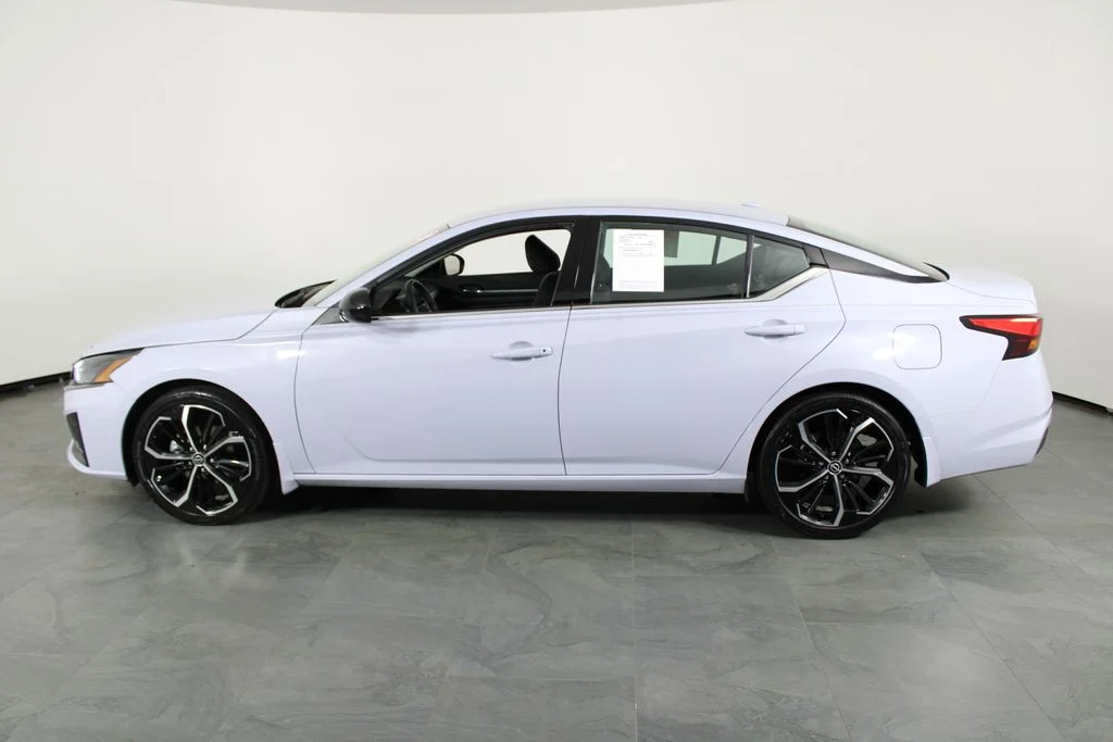2024 Nissan Altima SR - Photo 14