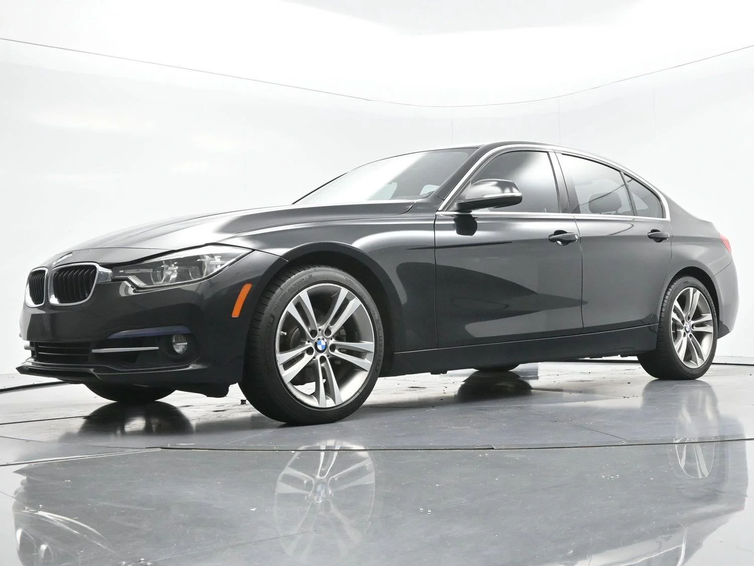 Used 2018 Black Sapphire Metallic BMW 330i image 42