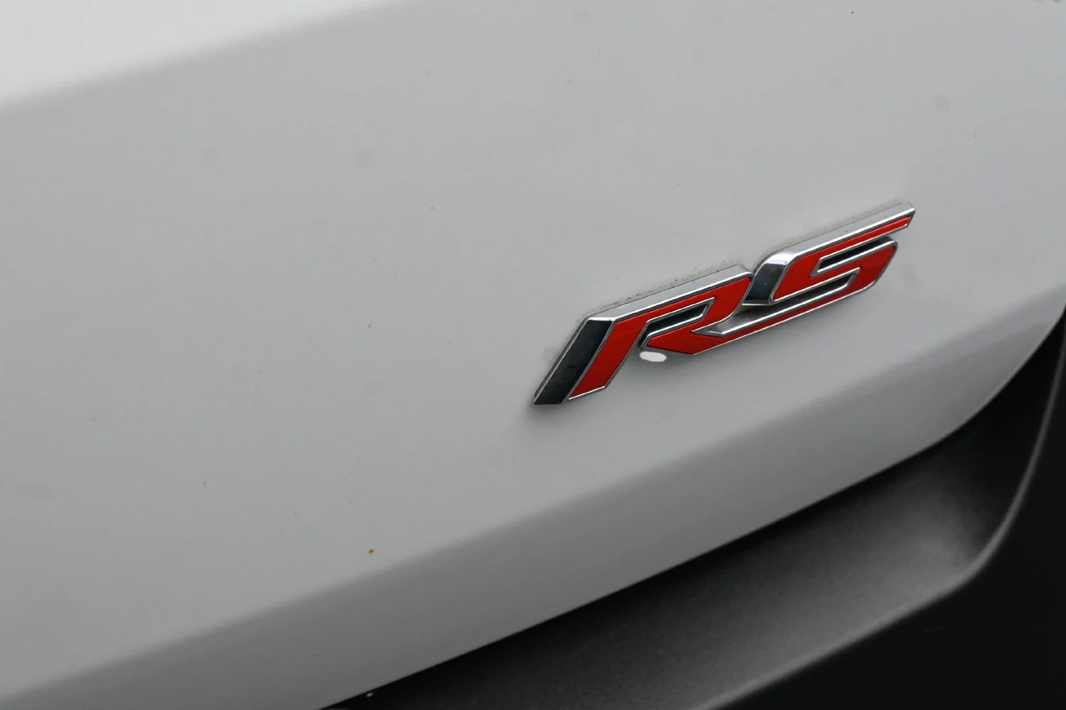Used 2023 SUMMIT WHITE Chevrolet RS image 30