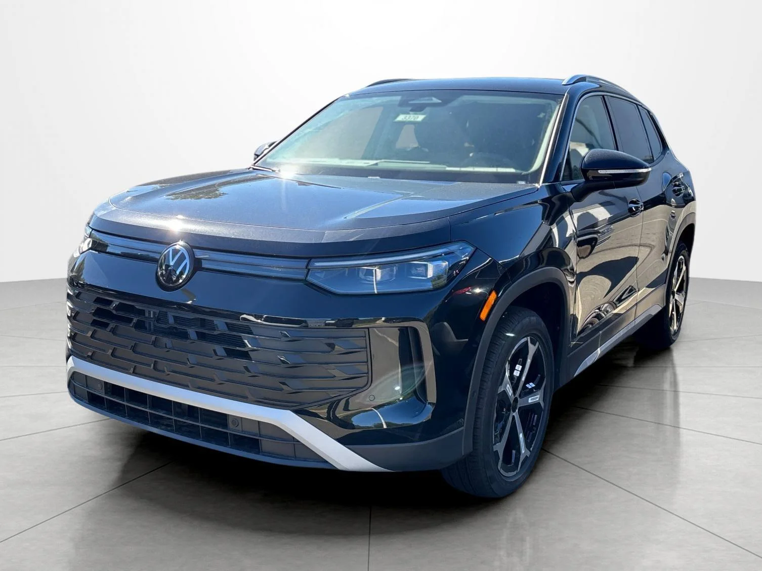 New 2026 Deep Black Pearl Volkswagen SE image 1
