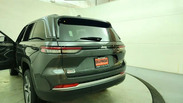 New 2026 Baltic Gray Metallic Clearcoat Jeep Limited image 15