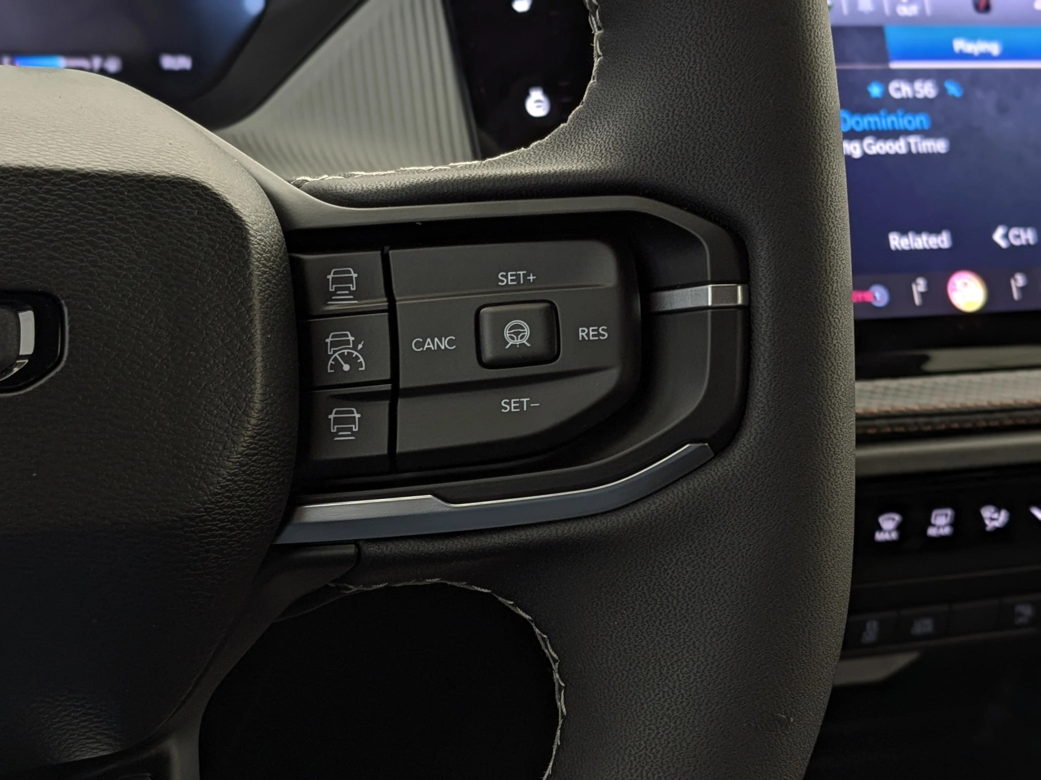 New 2026 White Jeep Limited - - 1.6L Turbo Hybrid - Perforated Leatherette Seats - Power Liftgate - Wireless Charging image 19