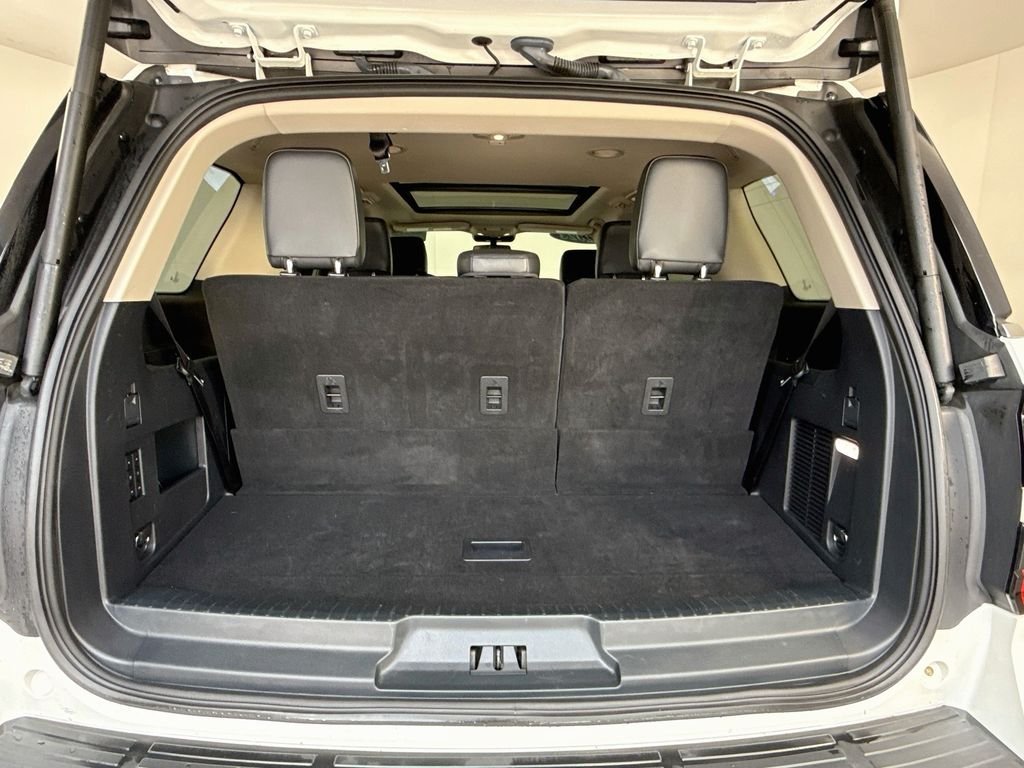 Used 2023 Star White Metallic Tri-Coat Ford XLT image 27