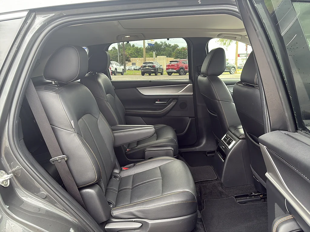 Used 2024 Machine Gray Metallic Mazda  image 18