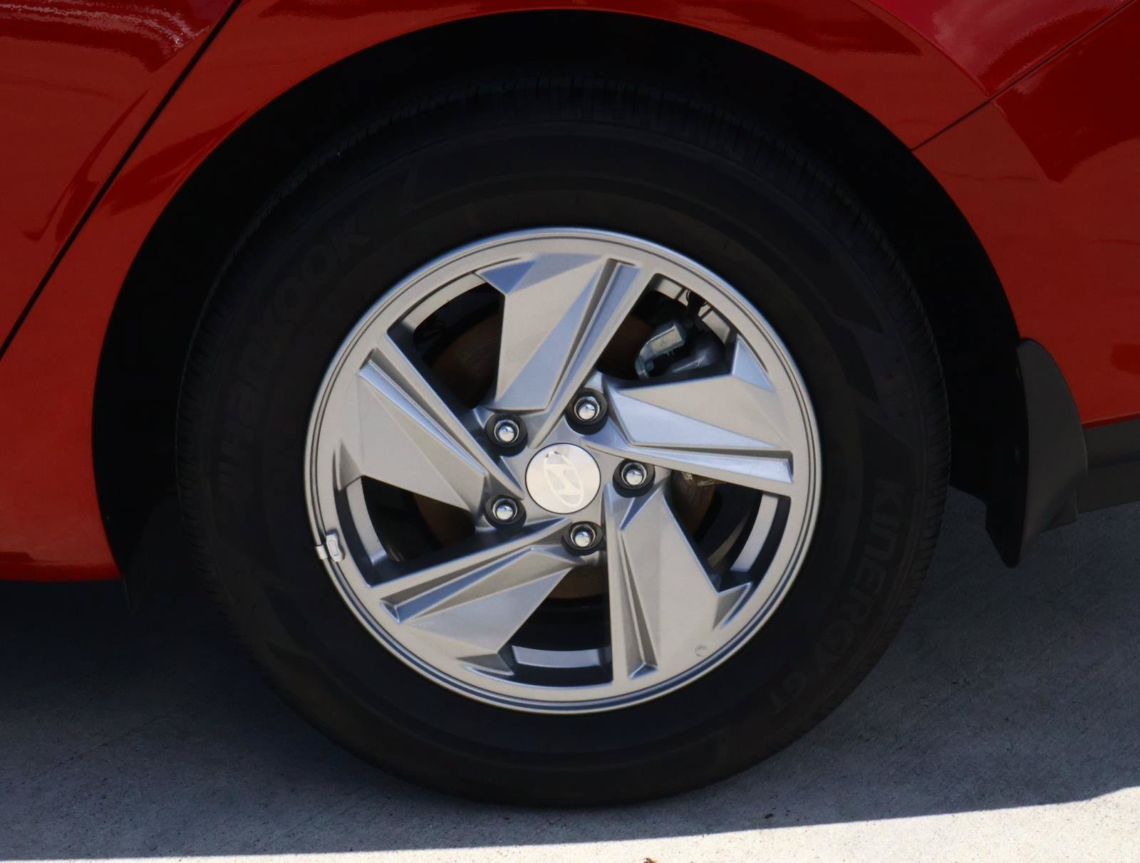 2026 Hyundai Elantra SE - Photo 8