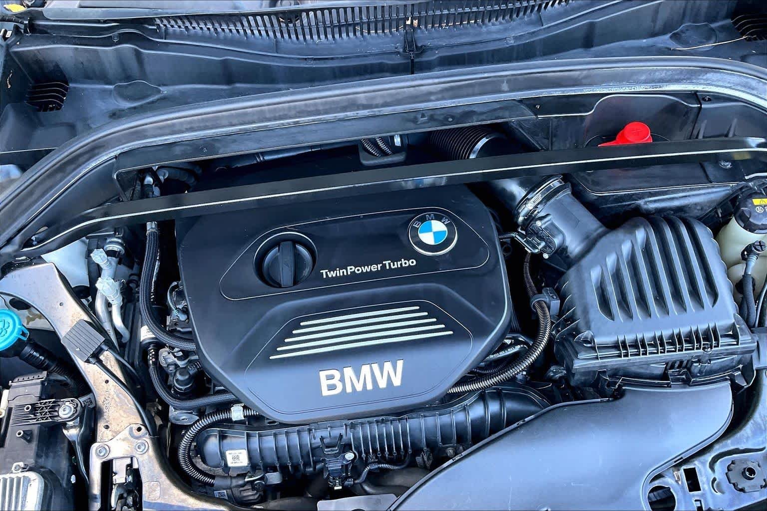 Used 2018 Alpine White BMW xDrive28i image 30