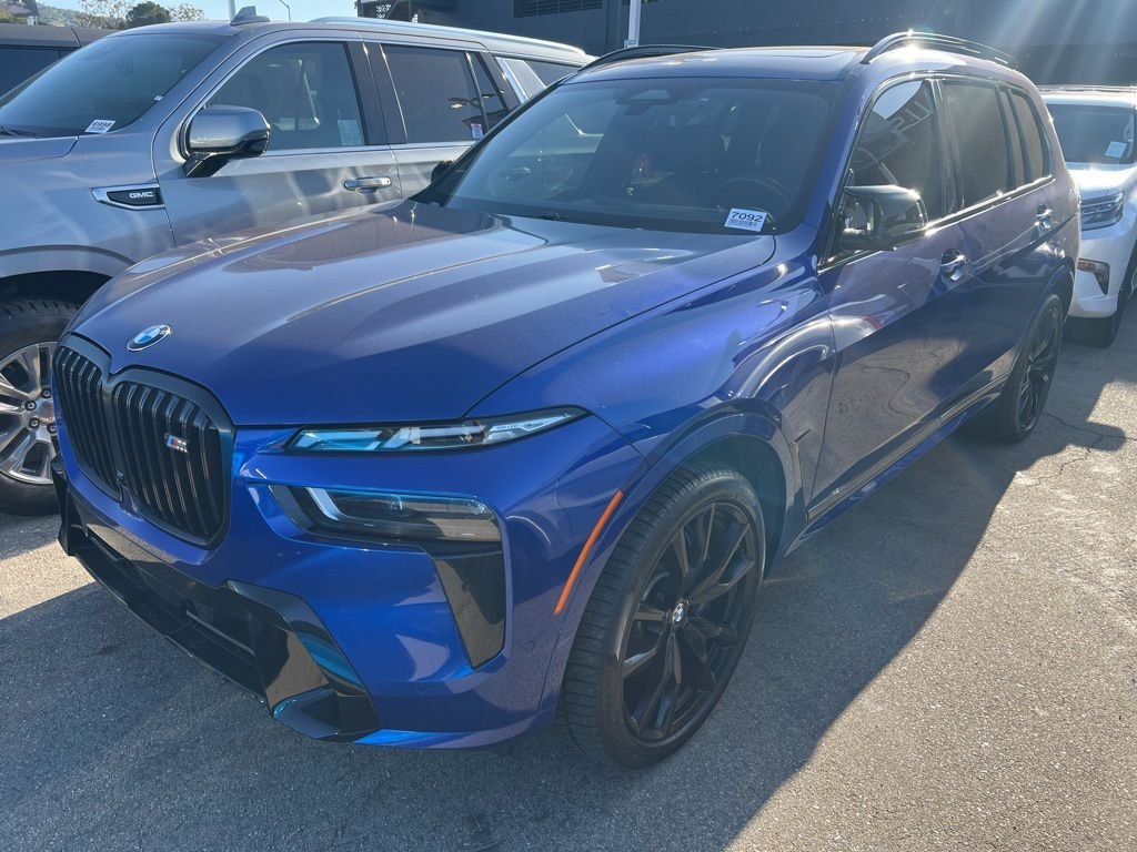 2024 BMW X7 M60i's photo