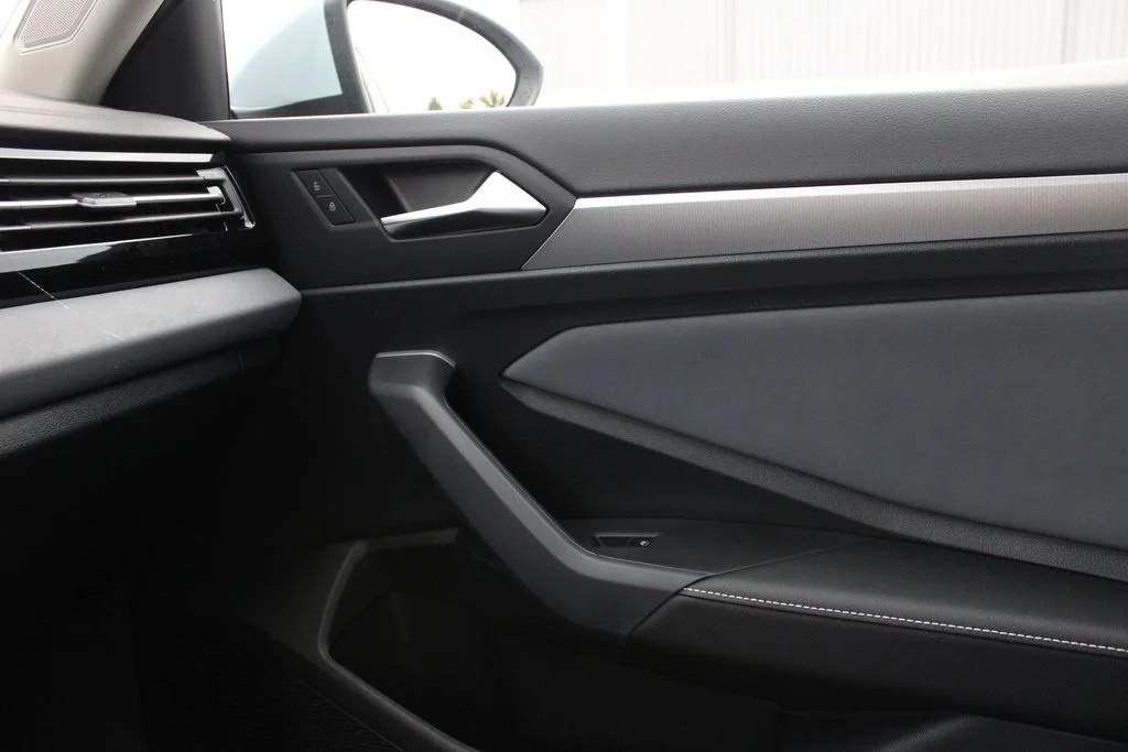 New 2027 Gray Volkswagen 1.5T SE image 21