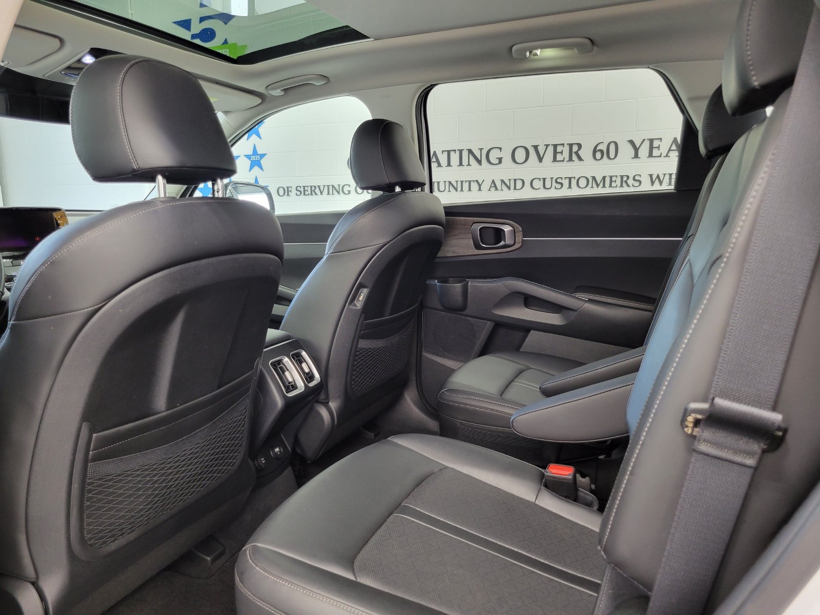 Used 2023 White Kia X-Line EX image 24