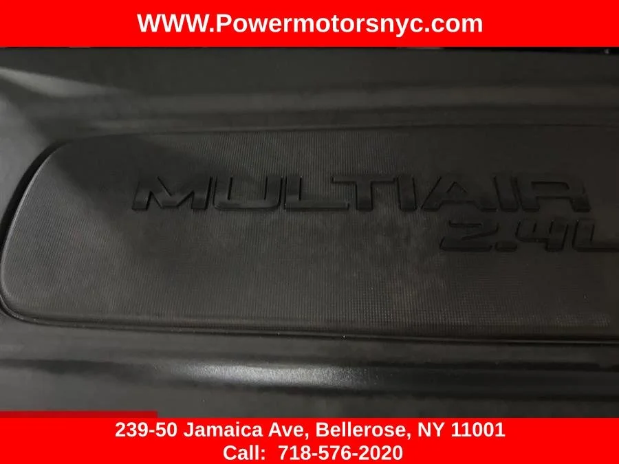 Used 2023 White Jeep Altitude image 34