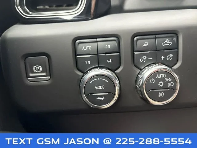 Used 2024 White GMC AT4 image 30
