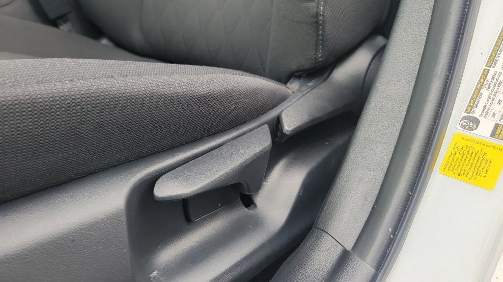 Used 2025 White Toyota LE image 16