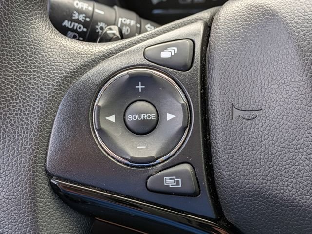 Used 2022 Silver Honda EX image 25