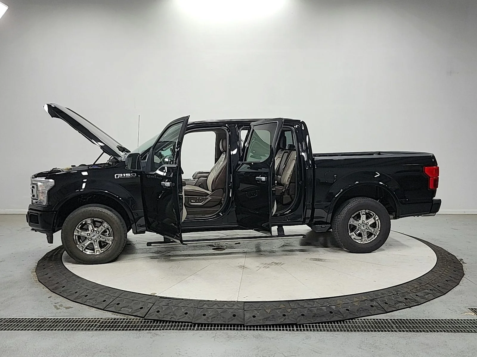 Used 2020 Black Ford Limited image 12