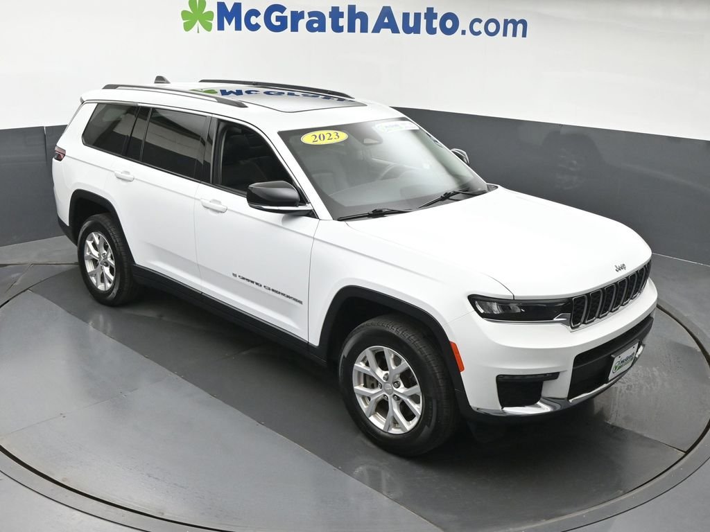Used 2023 White/off-white Jeep Limited image 3