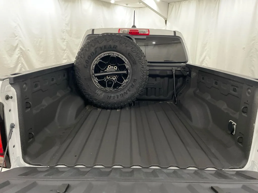 2024 Chevrolet Colorado ZR2 - Photo 7