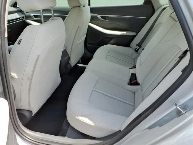 Used 2024 Silver Hyundai SEL image 18
