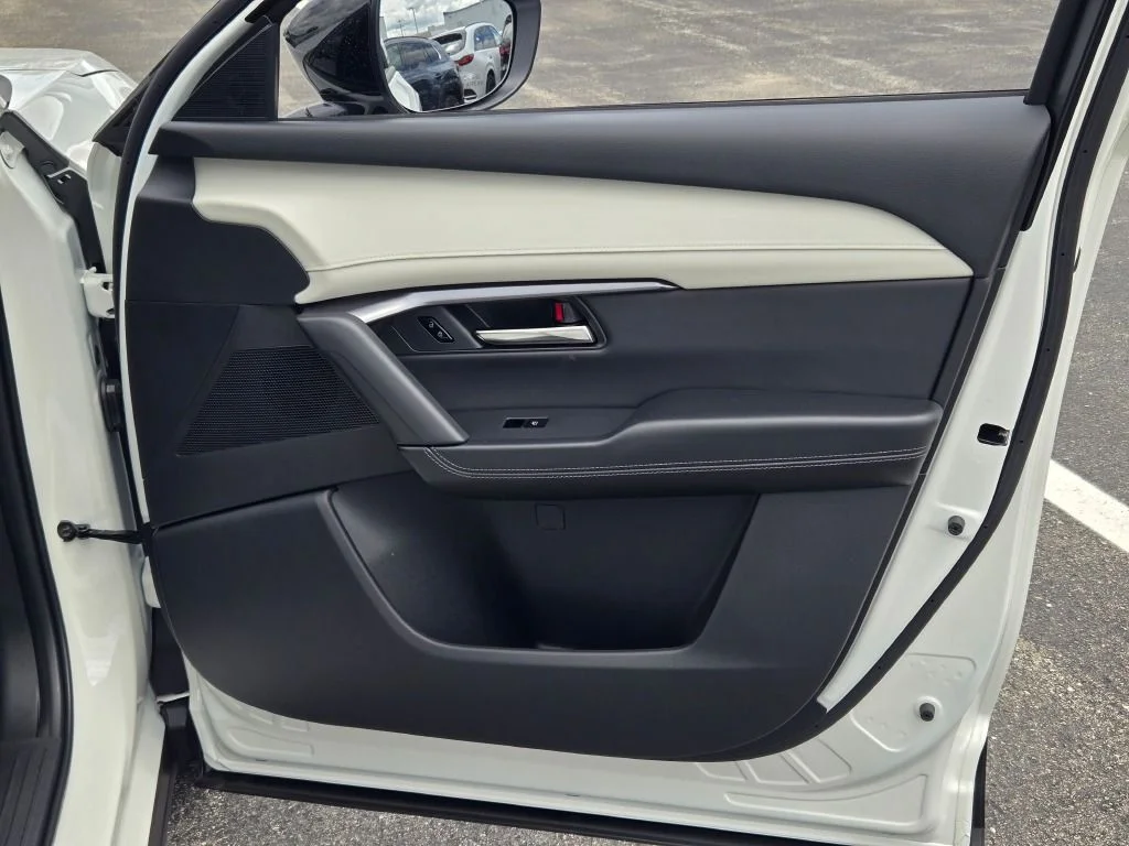 New 2026 White Mazda 2.5 S Select image 5
