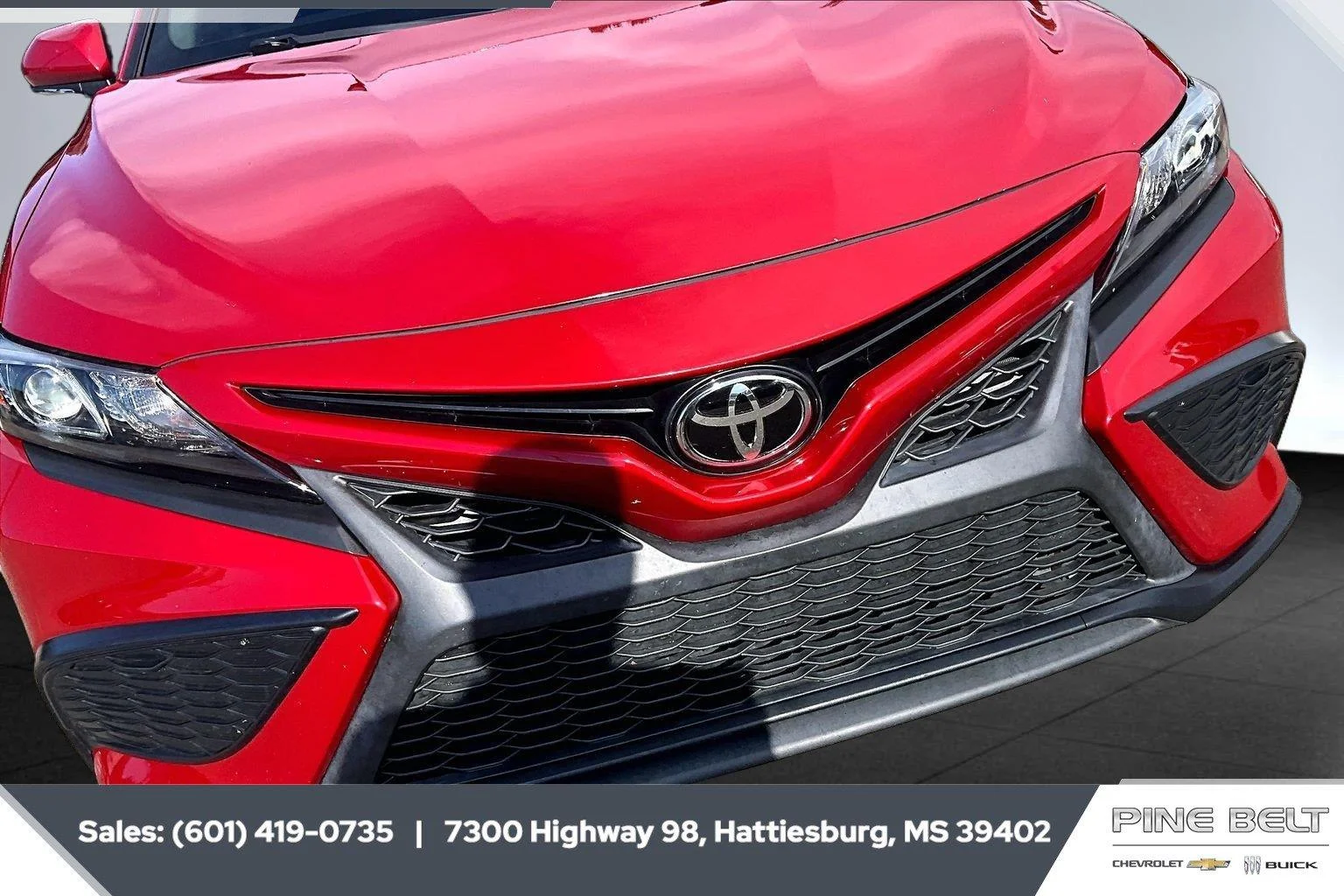Used 2022 Supersonic Red Toyota SE image 21