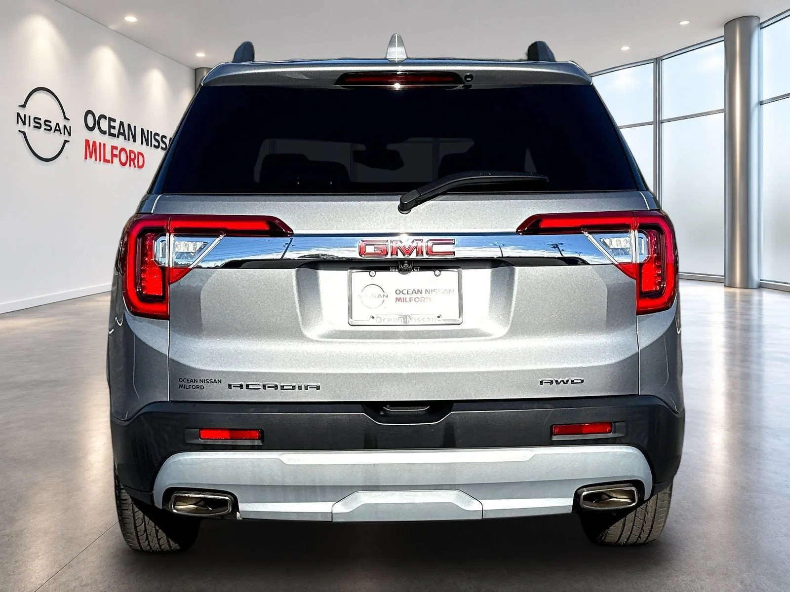 Used 2023 Sterling Metallic GMC SLT image 6