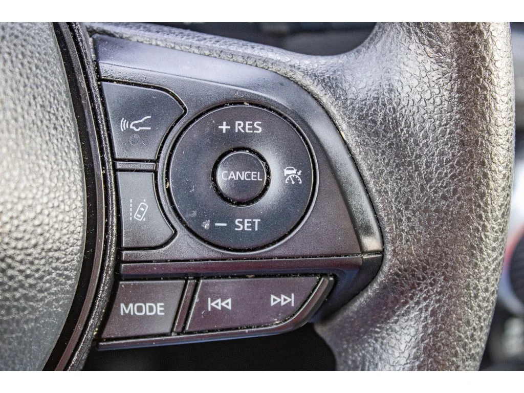Used 2024 Magnetic Gray Metallic Toyota Hybrid XLE image 38
