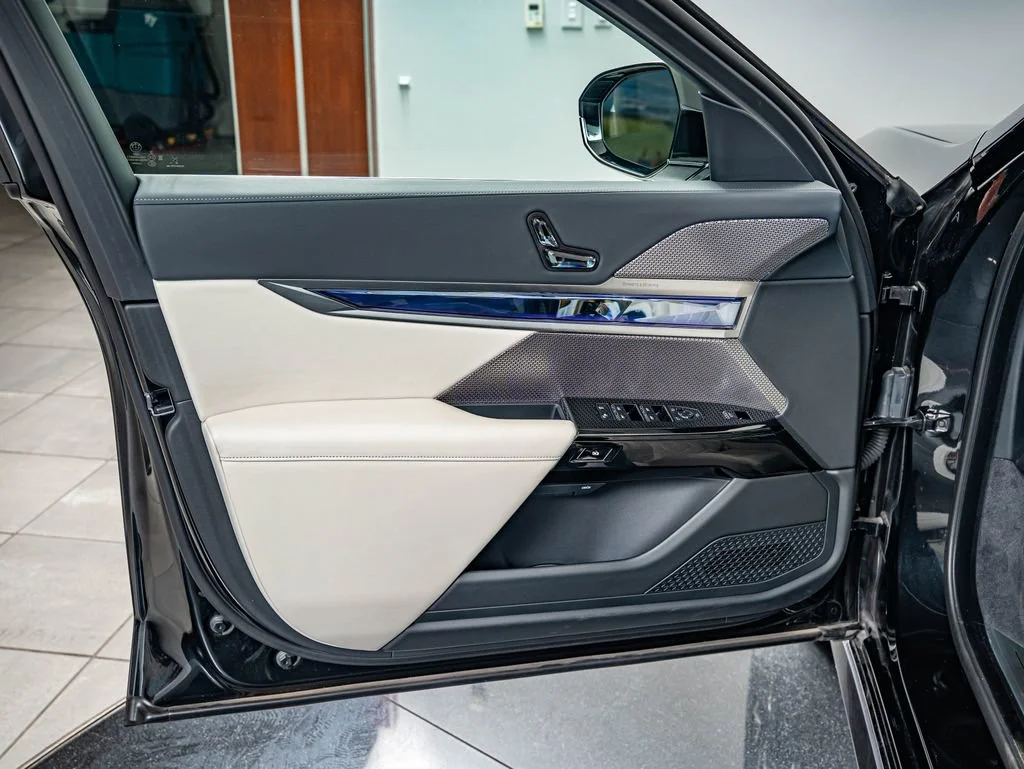 Used 2024 Black Sapphire Metallic BMW eDrive50 image 19