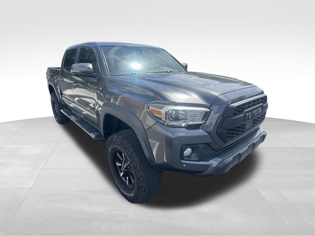 Used 2018 Gray Toyota TRD Off-Road image 3