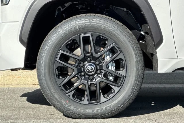 2026 Toyota Tundra Limited - Photo 33