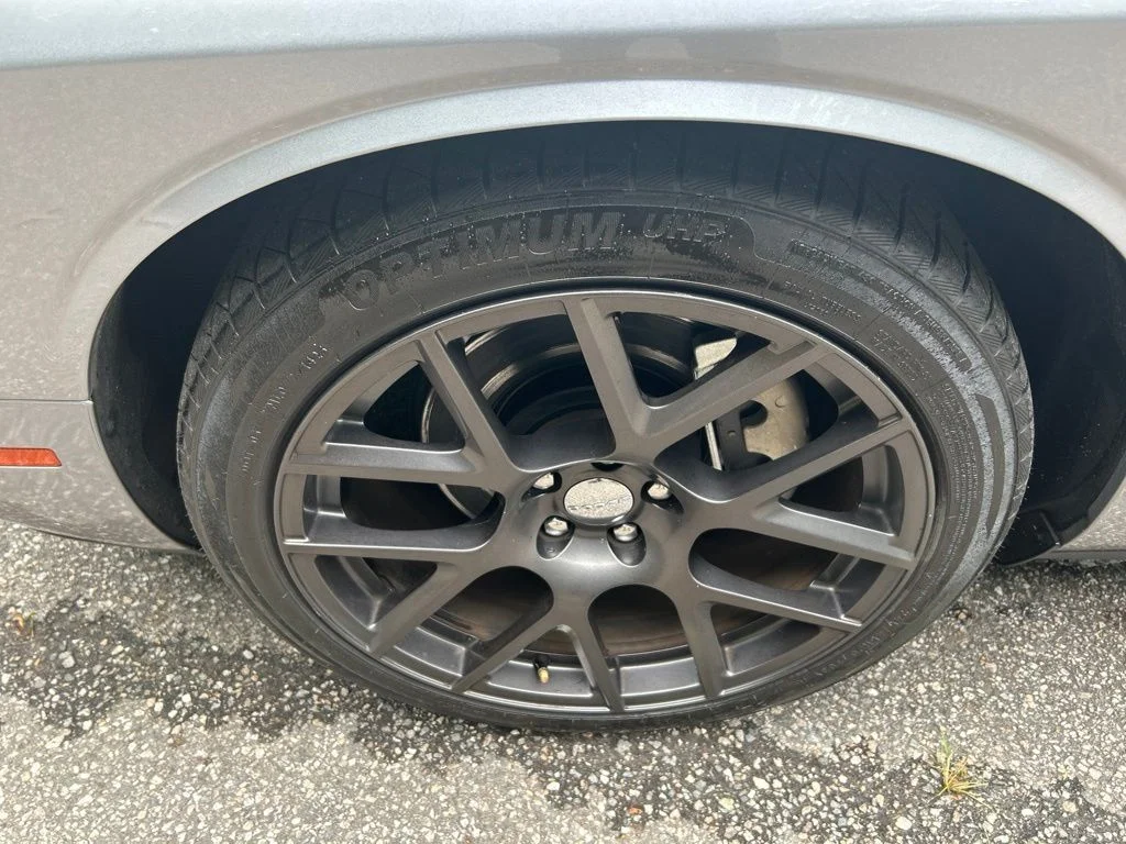 Used 2016 Silver Dodge R/T Shaker image 11