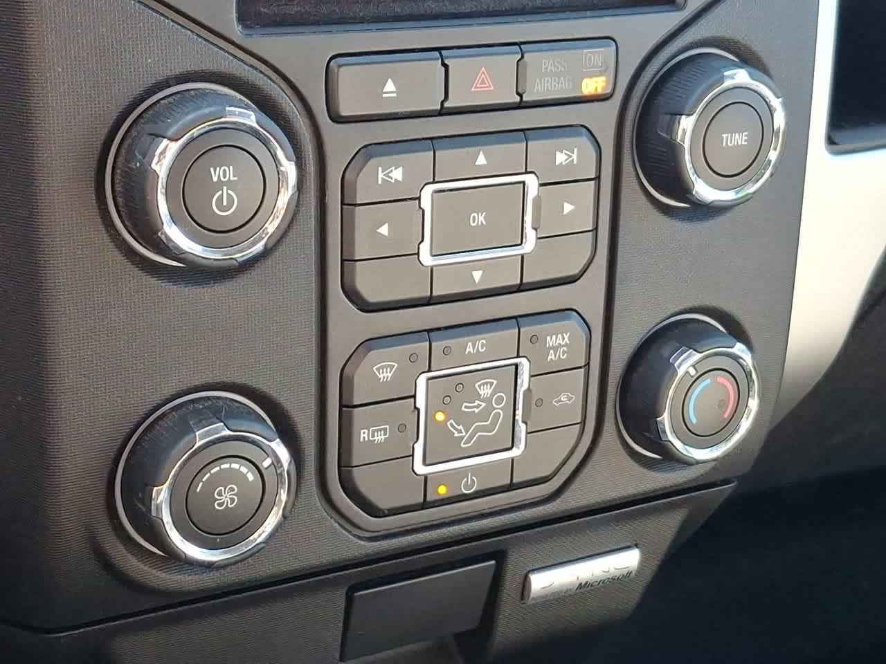 Used 2014 Sterling Gray Metallic/Ingot Silver Metallic Ford XLT image 25