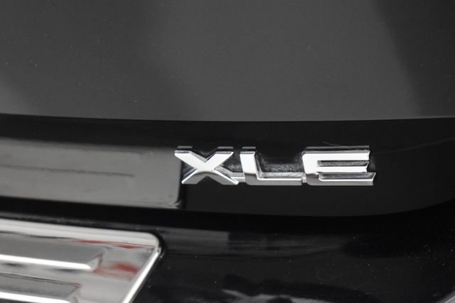 Used 2020 Black Toyota XLE image 20