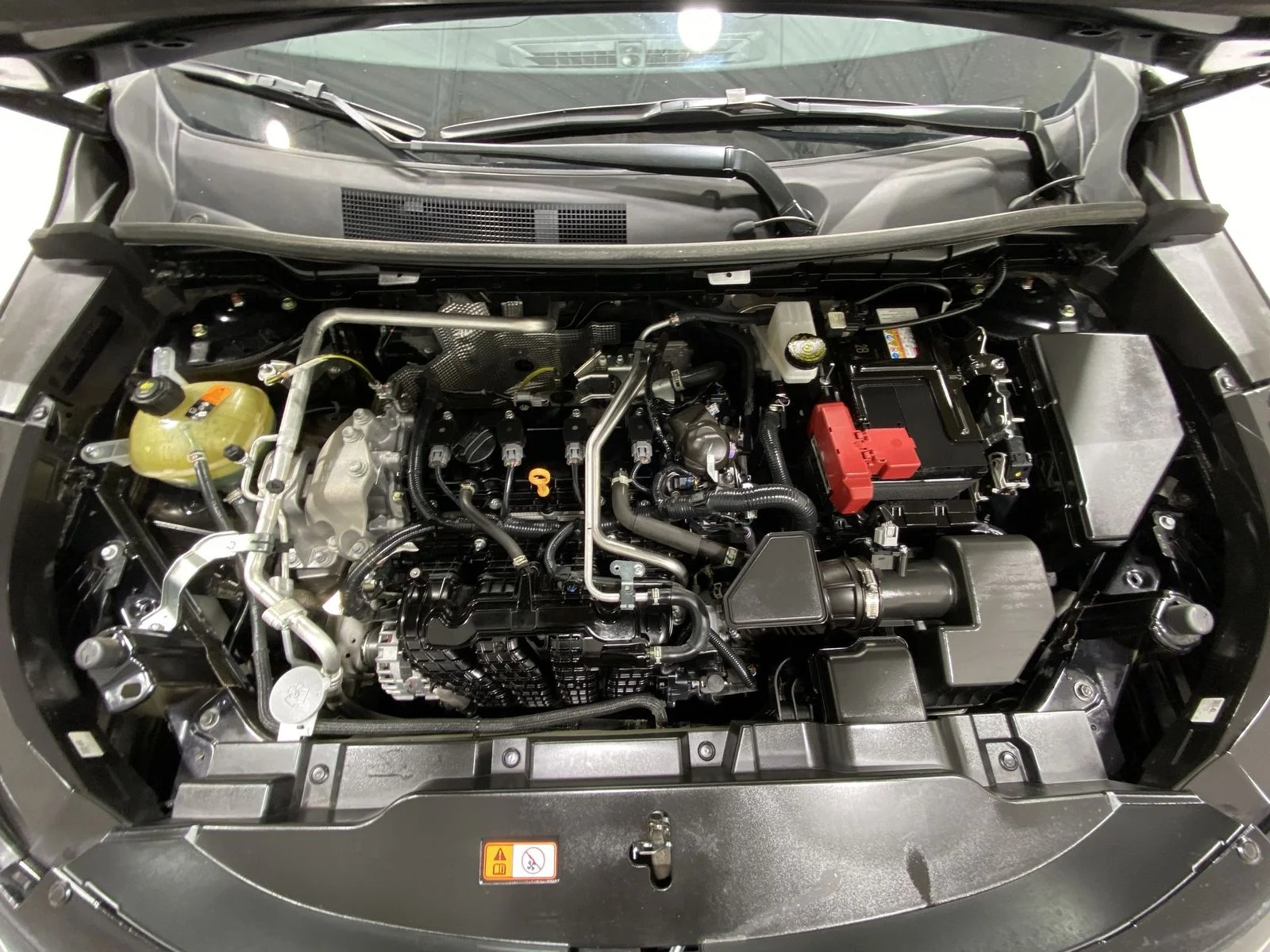 Used 2025 Black Mitsubishi ES image 26