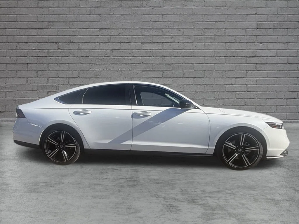 Certified Used 2024 Platinum White Pearl Honda Sport image 13