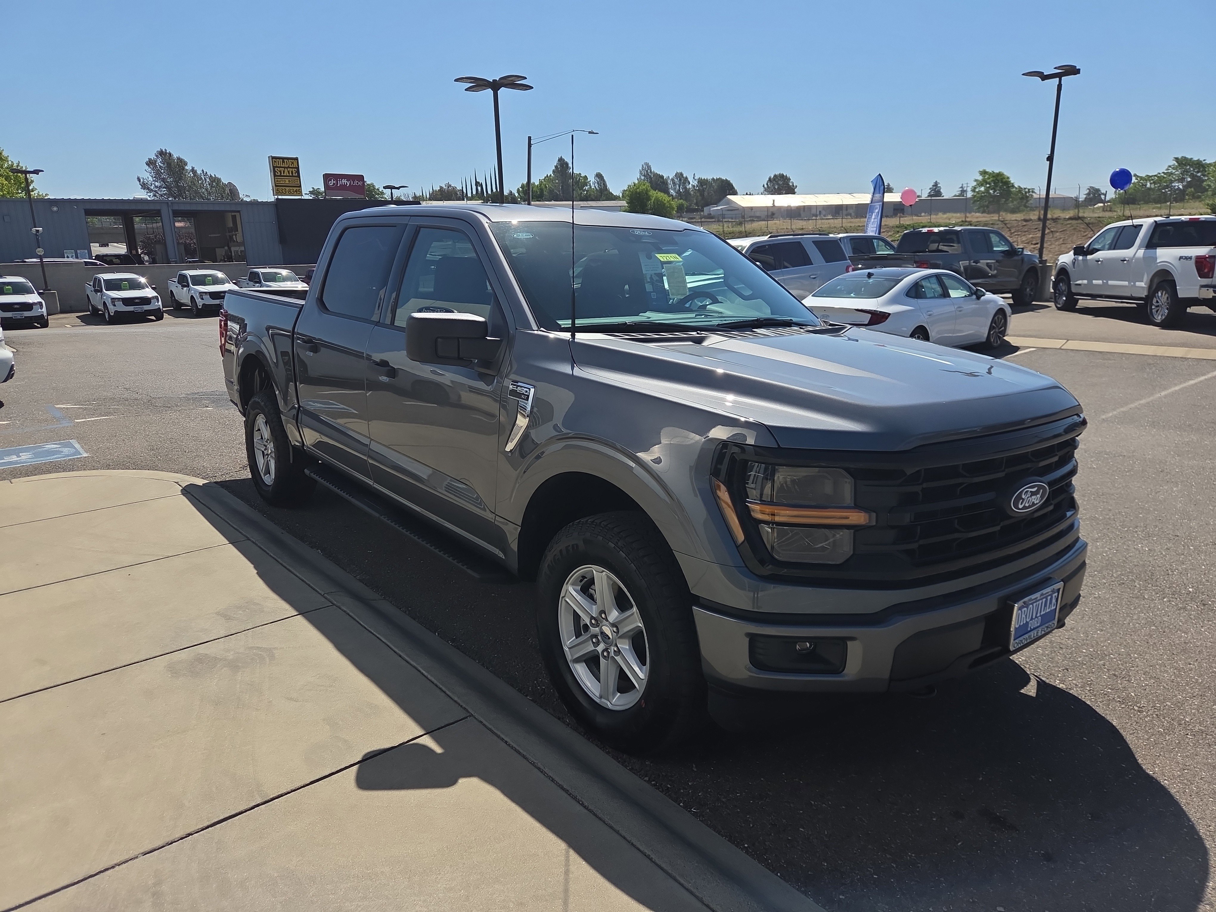 New 2026 Carbonized Gray Metallic Ford XLT image 7
