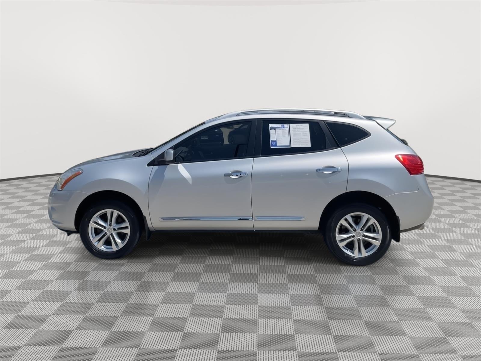 Used 2013 Brilliant Silver Nissan SV image 12