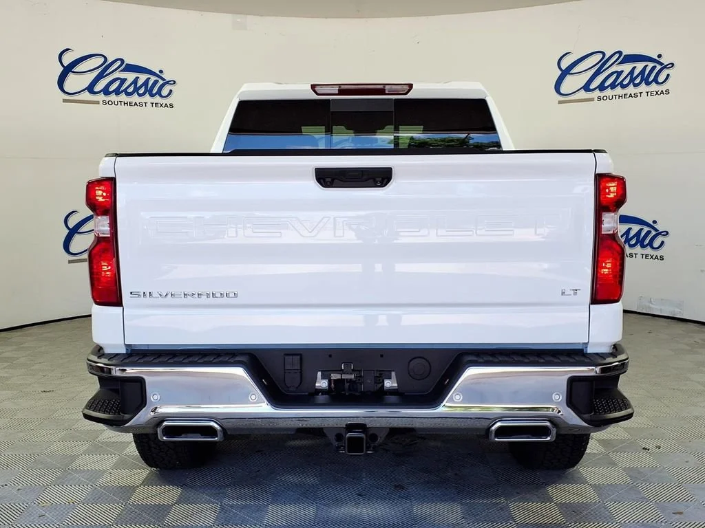 New 2026 Summit White Chevrolet LT image 4