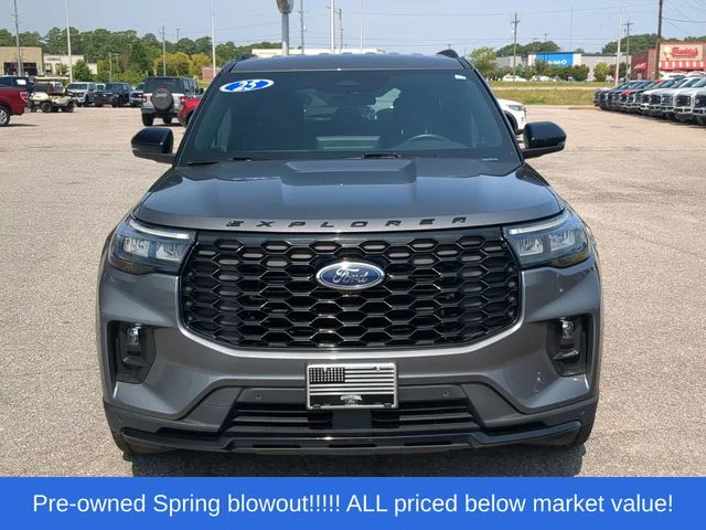 Used 2025 Gray Ford ST-Line image 16