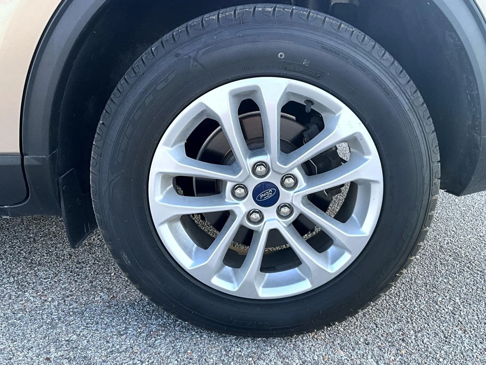 Used 2021 Gold Ford SE image 24