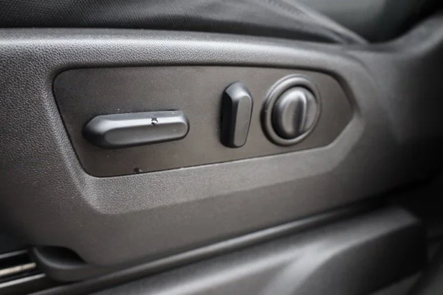 Used 2020 Gray GMC Elevation image 23